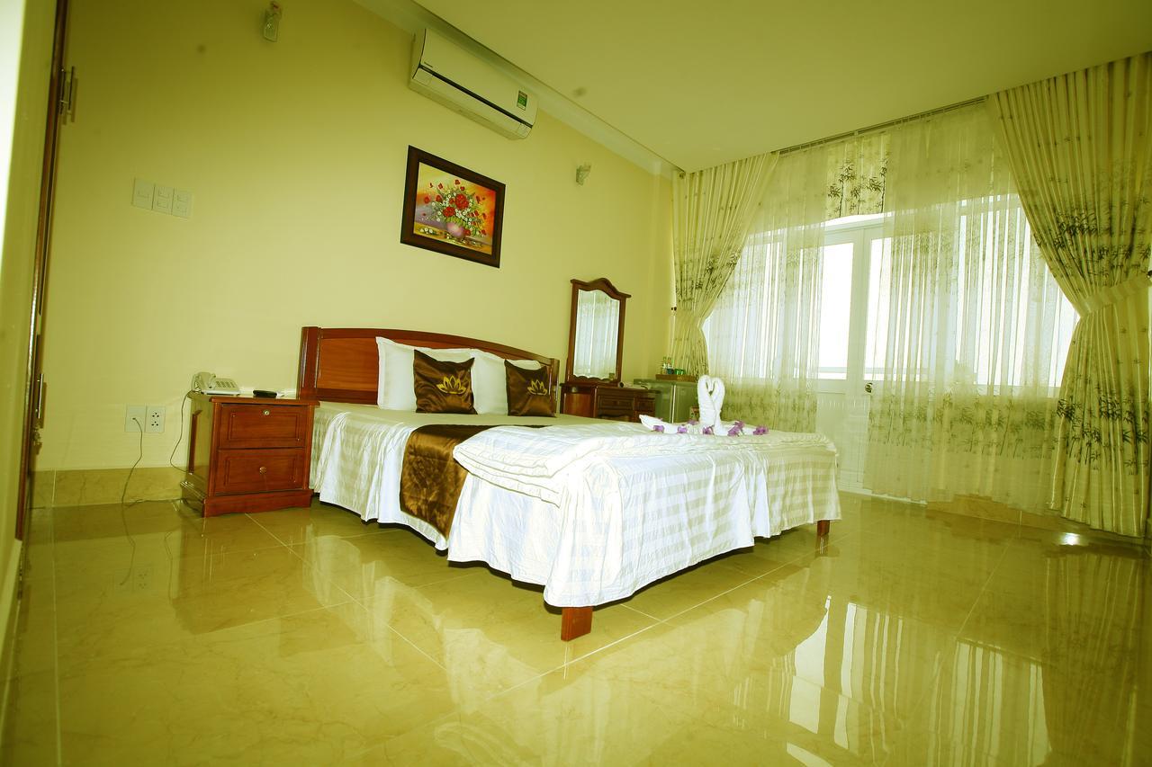 Huong Sen Hotel Cao Lanh Exterior photo
